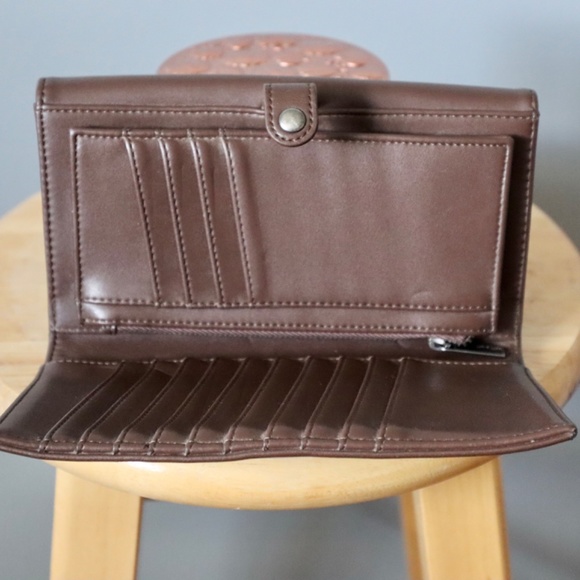 Matt & Nat Wallet - Picture 3 of 4